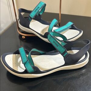 CROCS Women's Green and Black Sandals